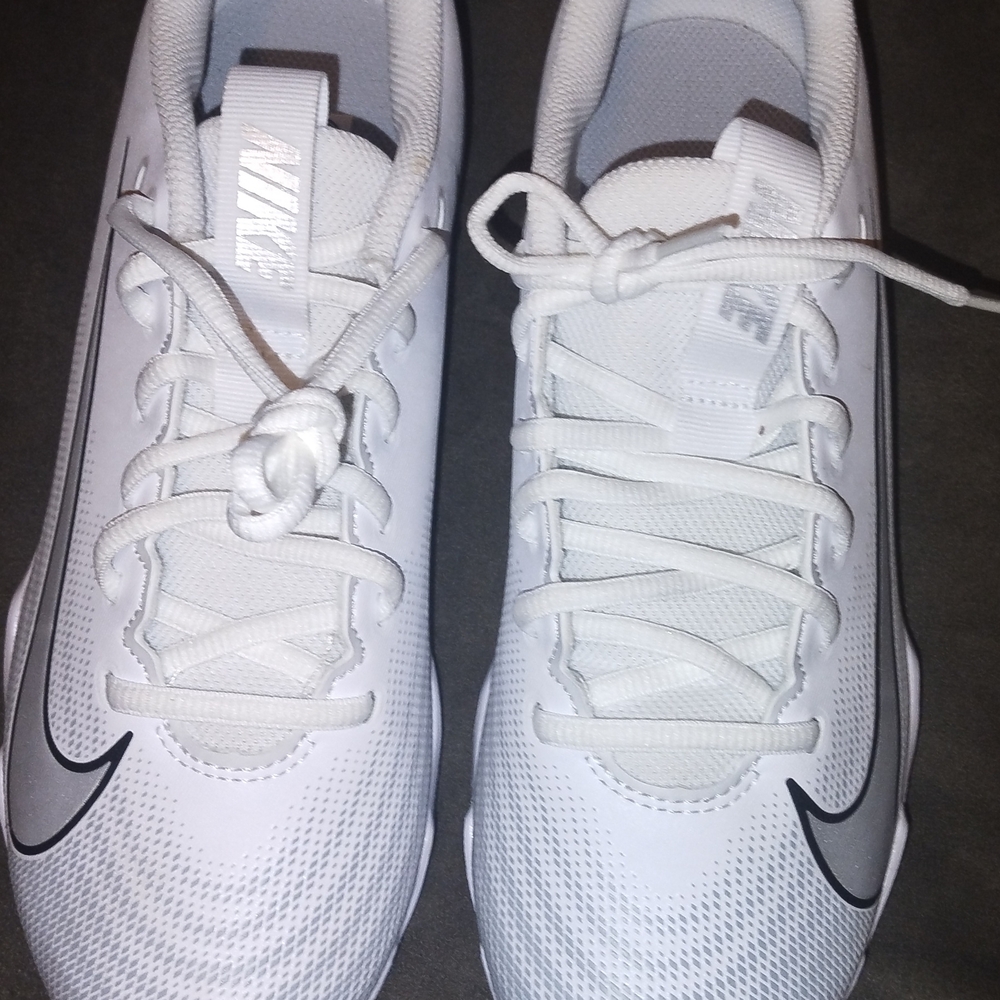 Nike Men's White Athletic Shoes